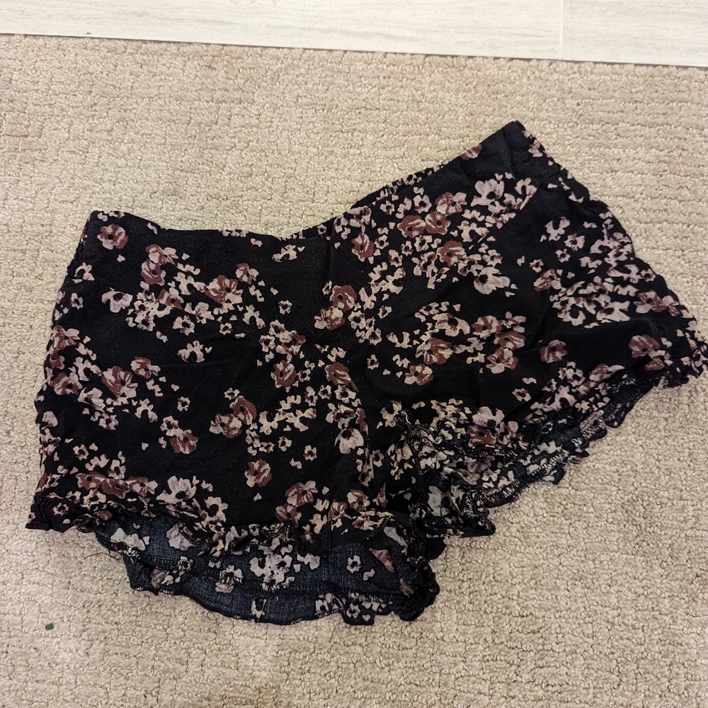 Floral cotton shorts (size m)